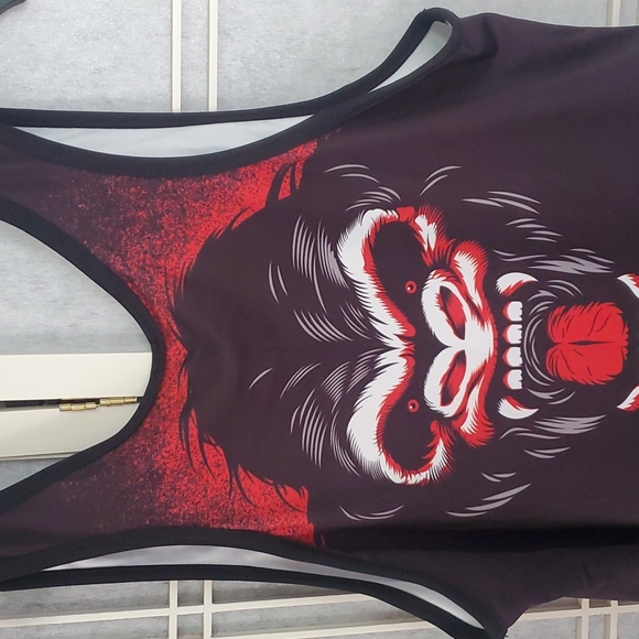 Live Large Singlet Gorilla - Picture 3 of 6